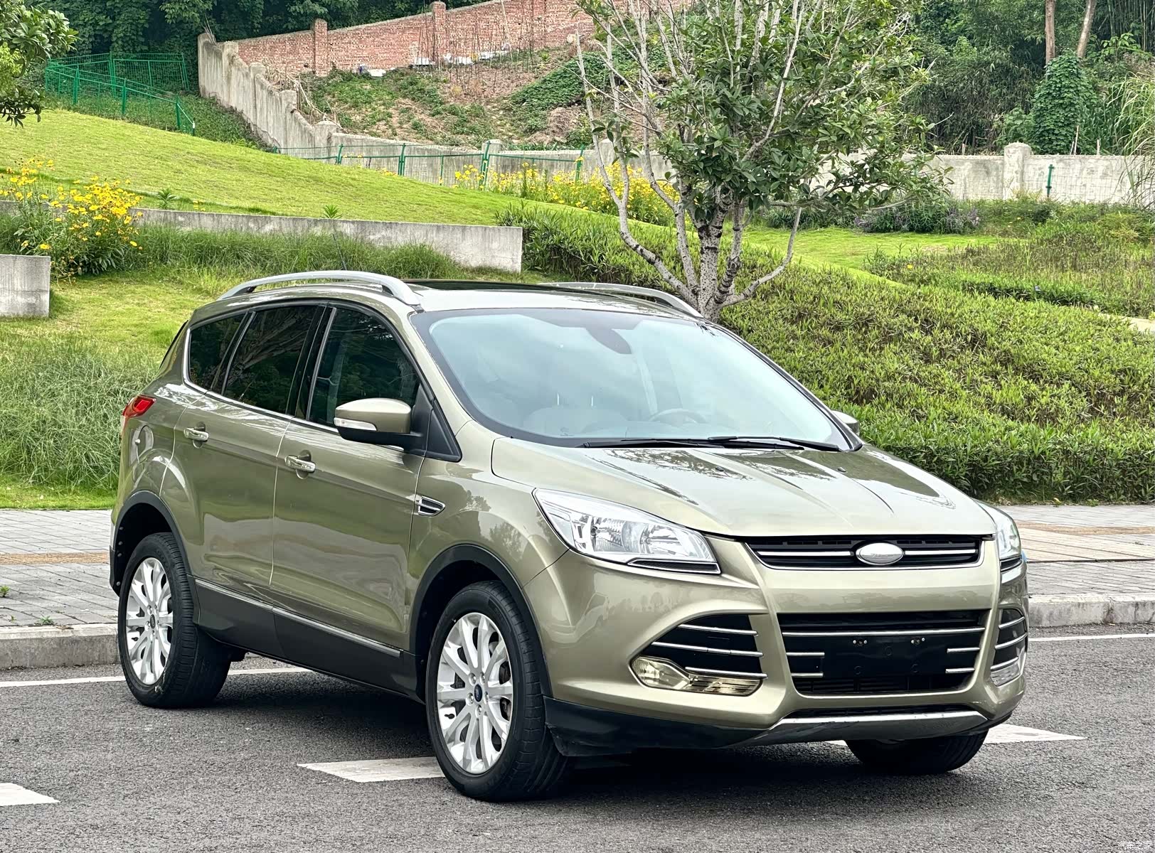 Ford Kuga, 2014 3