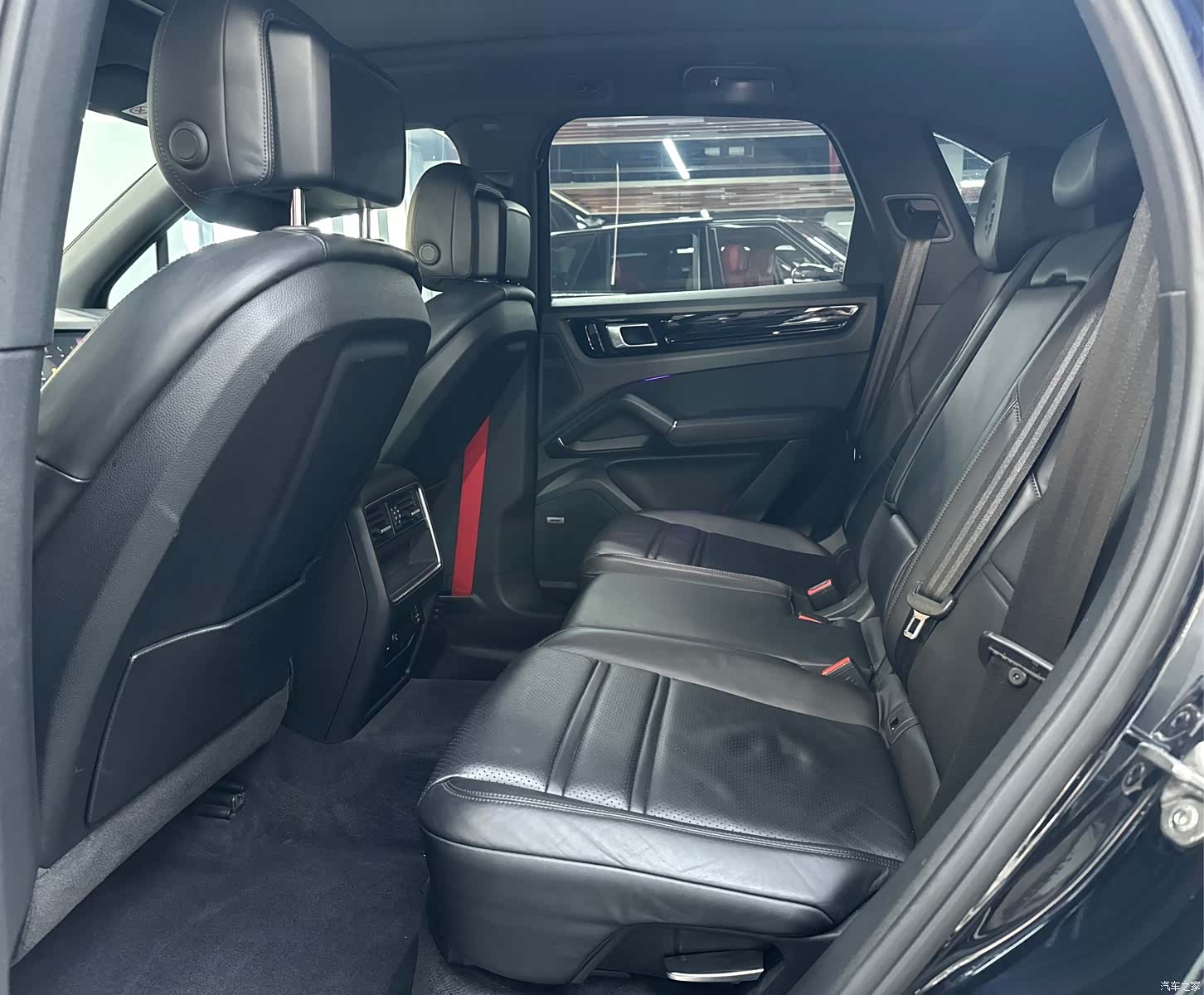 Porsche Cayenne, 2018 8