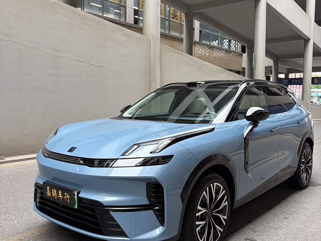 Lynk & Co 08 EM-P