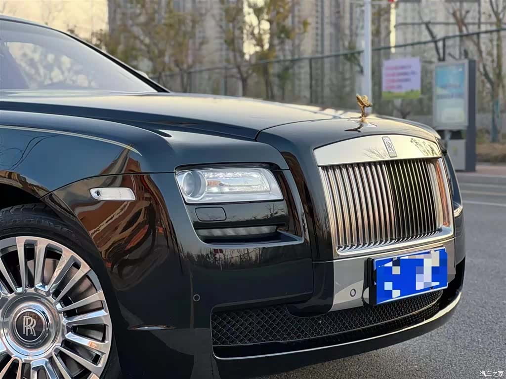Rolls-Royce Ghost, 2012 все фото
