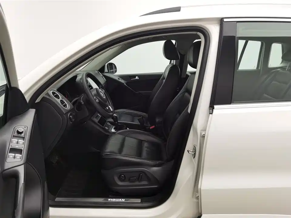 Volkswagen Tiguan Volkswagen Tiguan