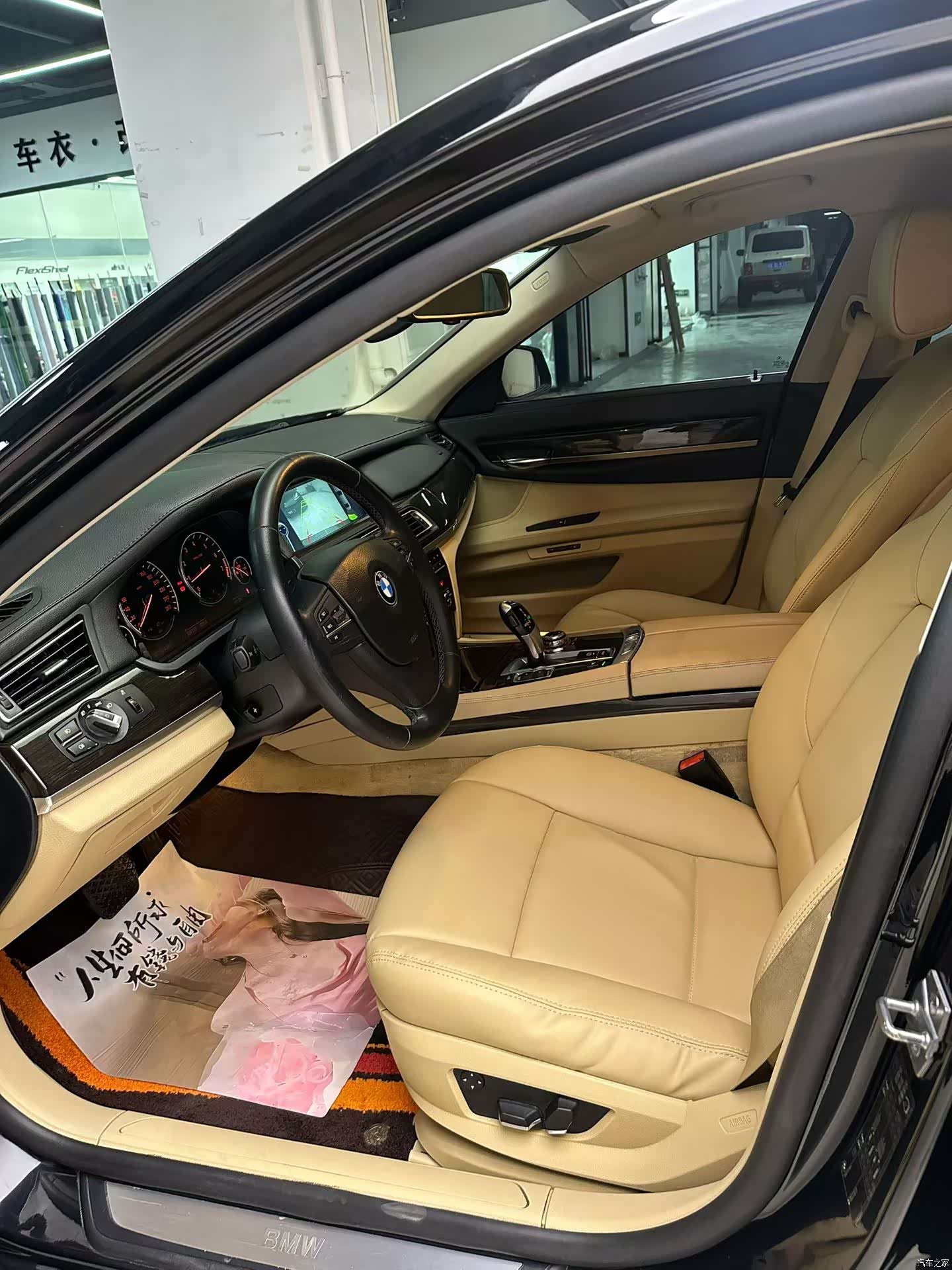 BMW 7 Series, 2010 6