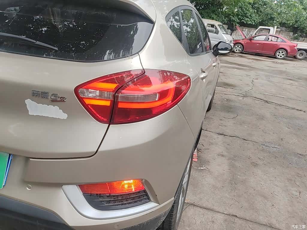 Geely Emgrand, 2016 8