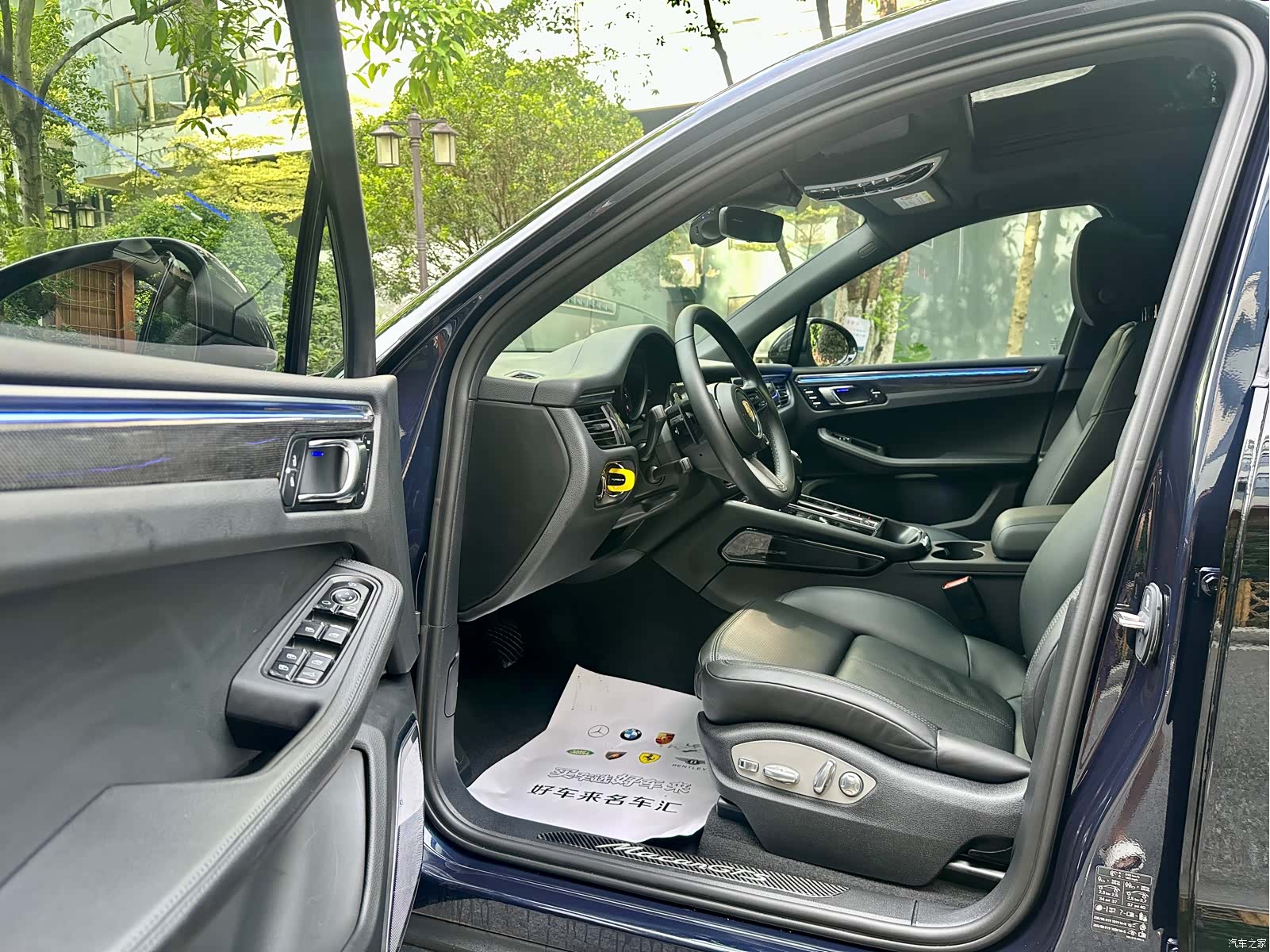 Porsche Macan, 2023 все фото