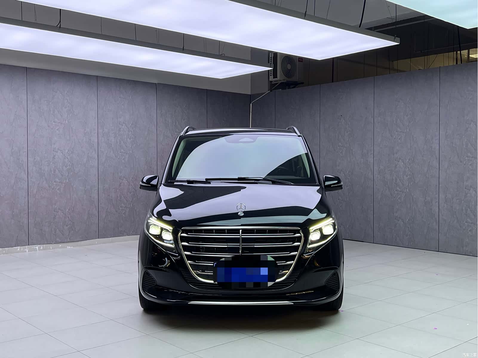 Mercedes-Benz V-Class, 2025 2