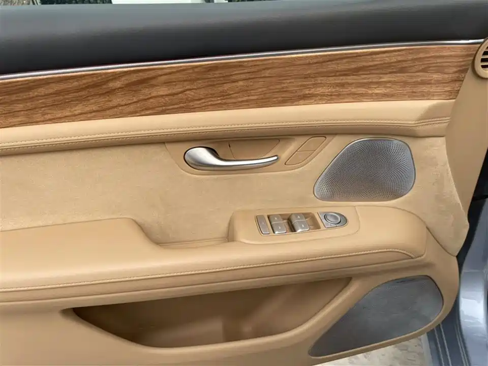 HarmonyOS Ask the world M5