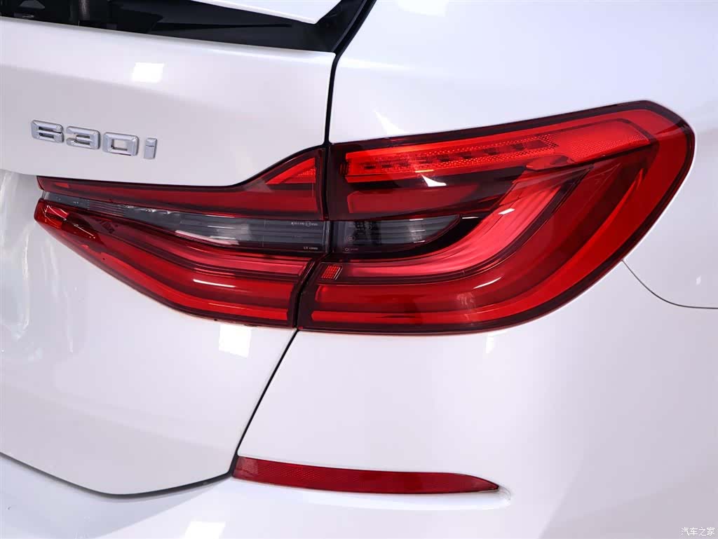 BMW 6 Series GT, 2023 9
