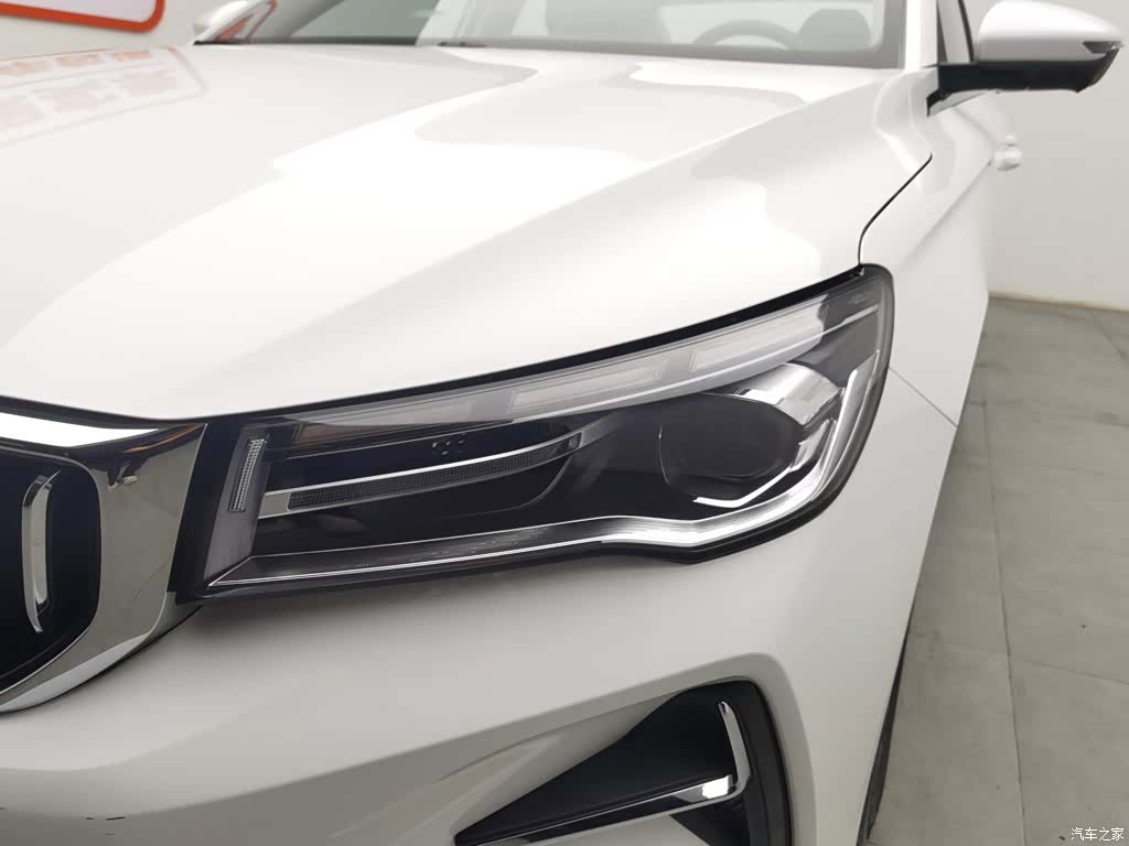 Geely Emgrand, 2025 7