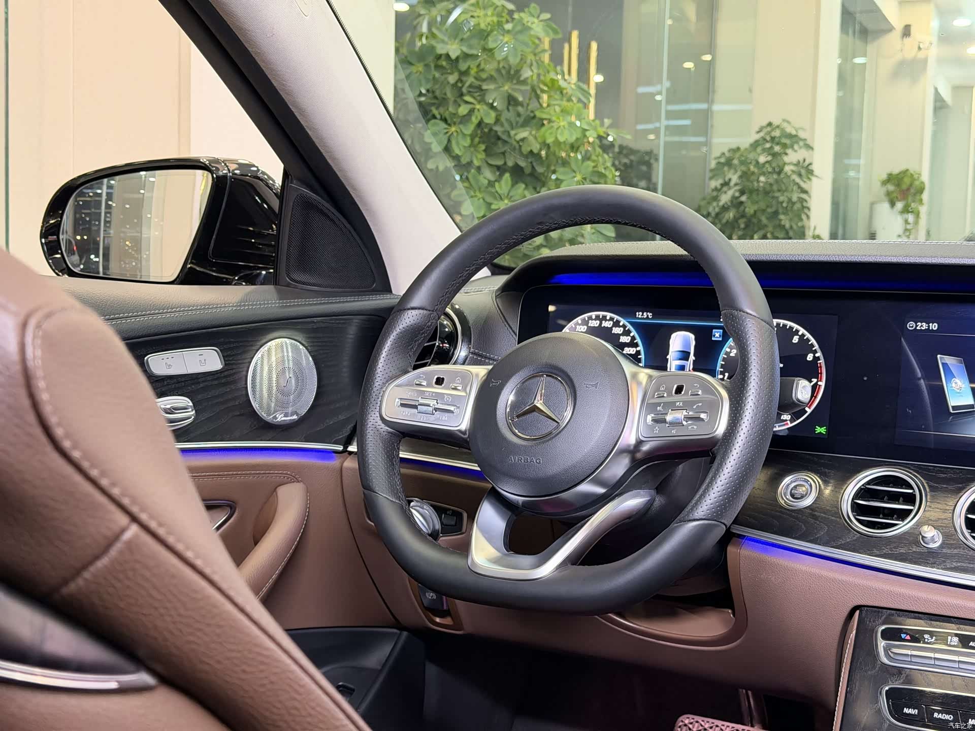 Mercedes-Benz E-Class, 2019 10