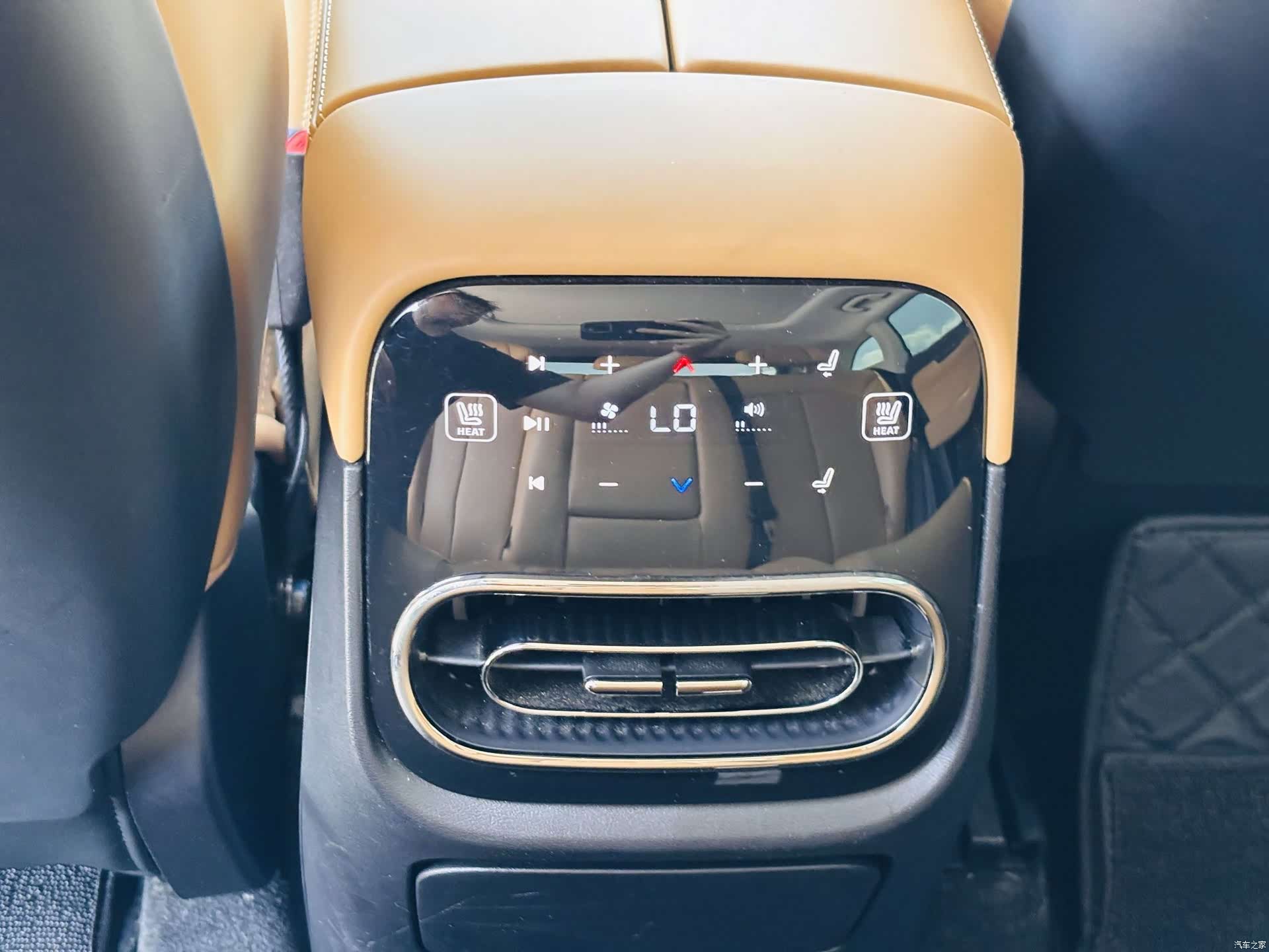 Leapmotor C11, 2024 13