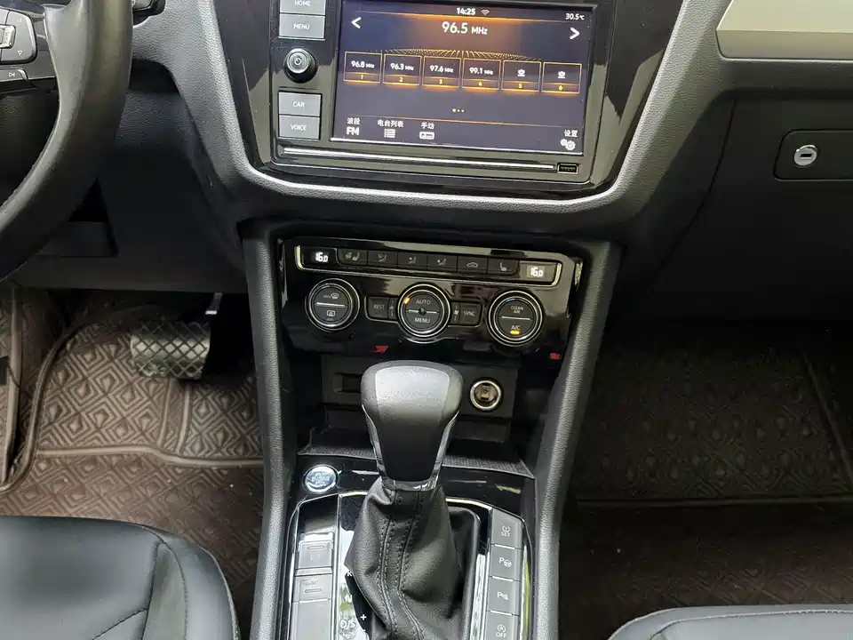 Volkswagen Tiguan L Volkswagen Tiguan L