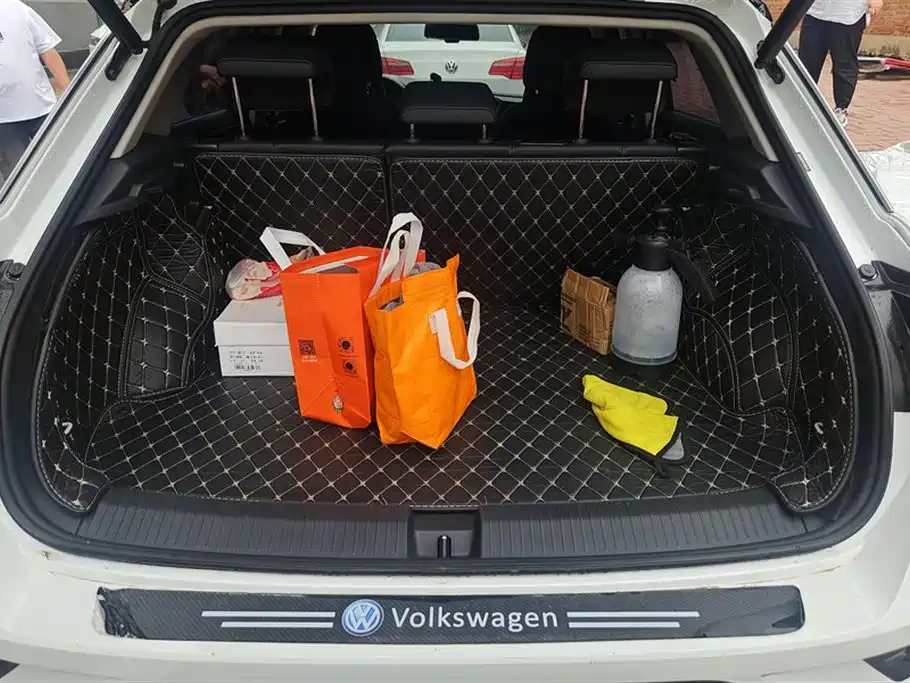 Volkswagen T-ROC exploring Songs Volkswagen T-ROC exploring Songs