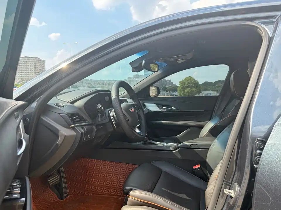 Cadillac CT4