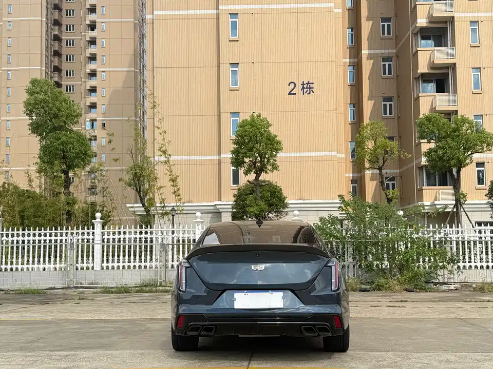 Cadillac CT4