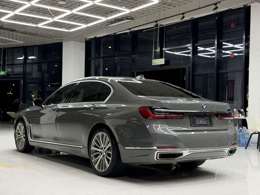 BMW 7-Series 2020, фото 4