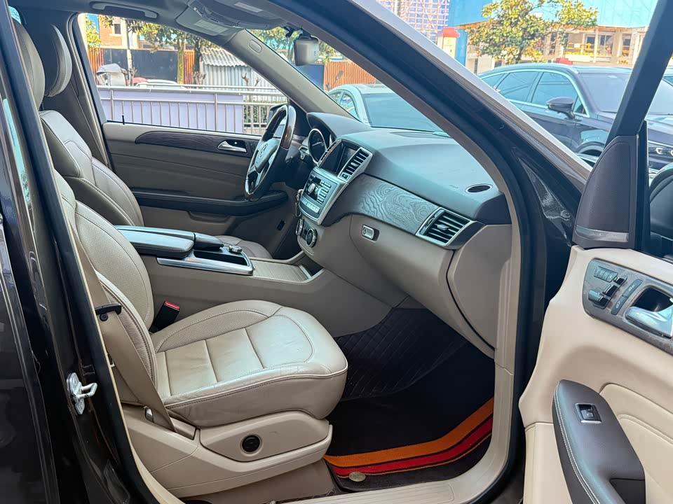 Mercedes-Benz M class