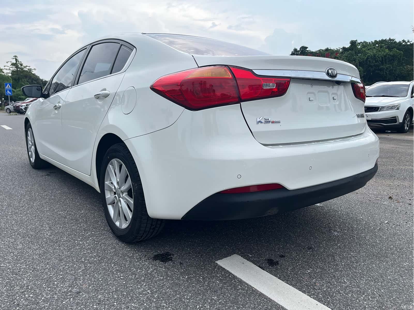 Kia K3, 2013 7