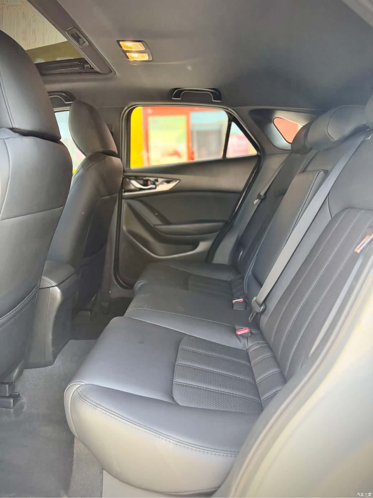 Mazda CX-4, 2023 11
