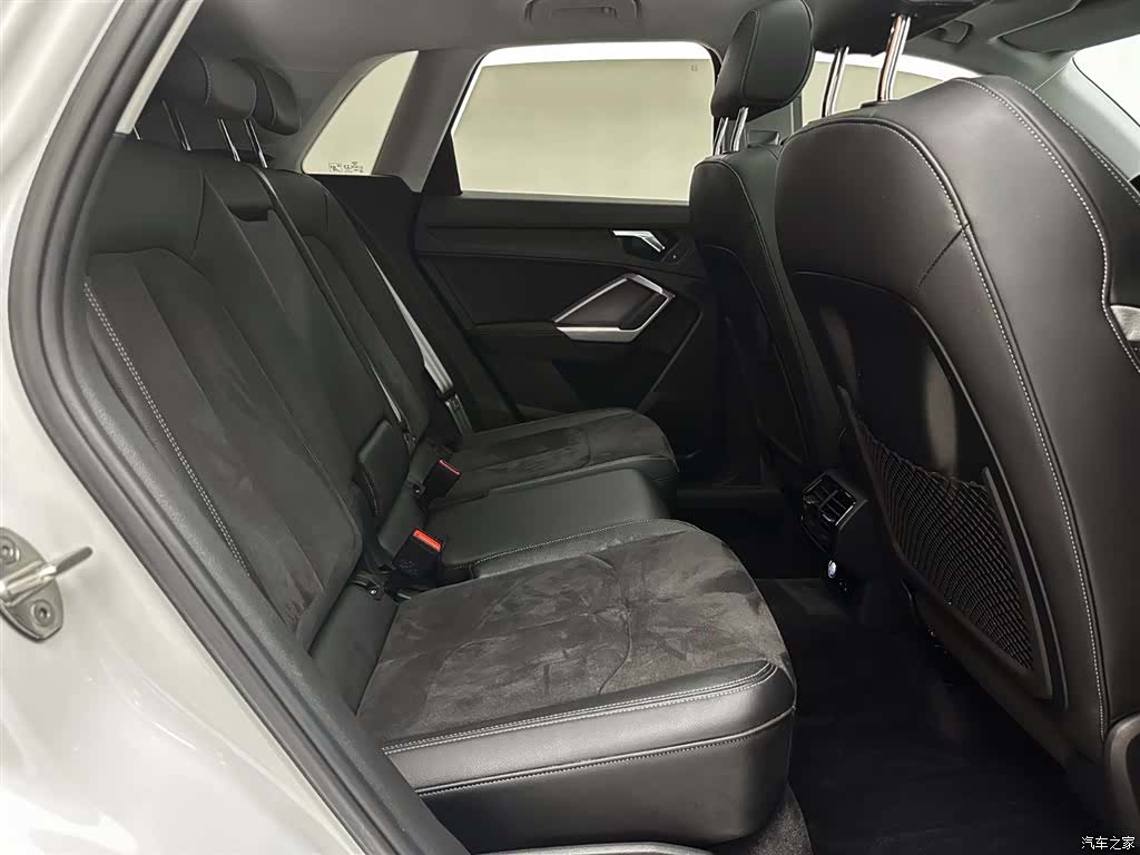 Audi Q3, 2023 23