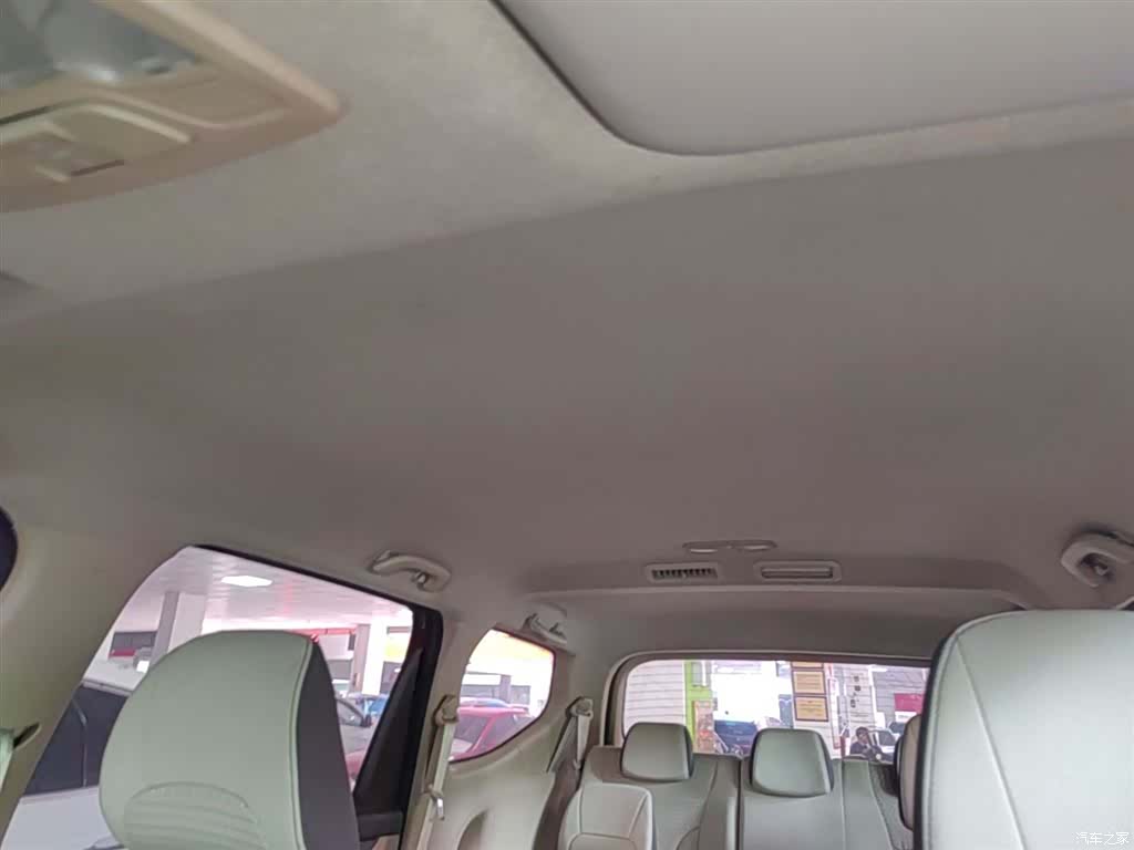 Wuling 730, 2018 18