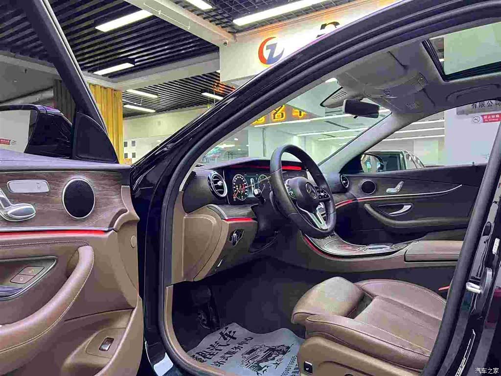 Mercedes-Benz E-Class, 2019 4