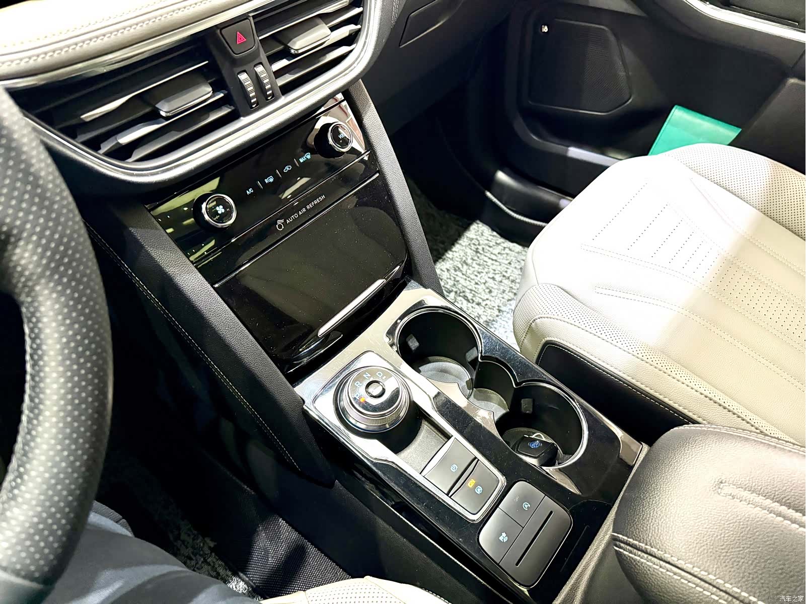 Ford Escape, 2020 10