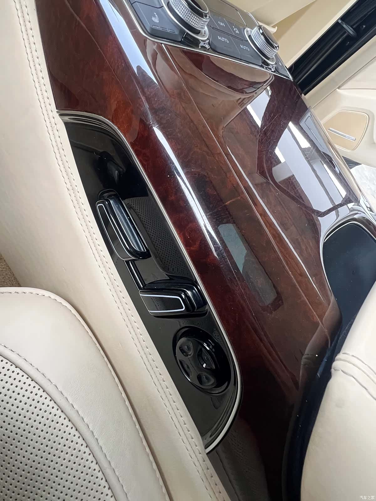Audi A8L, 2013 20