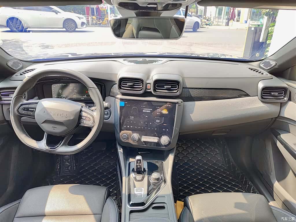 Lynk & Co 02, 2021 10