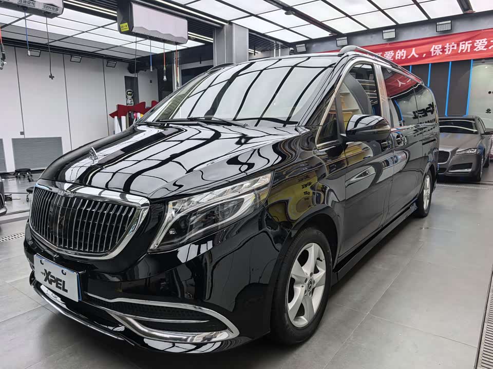 Mercedes-Benz V-class