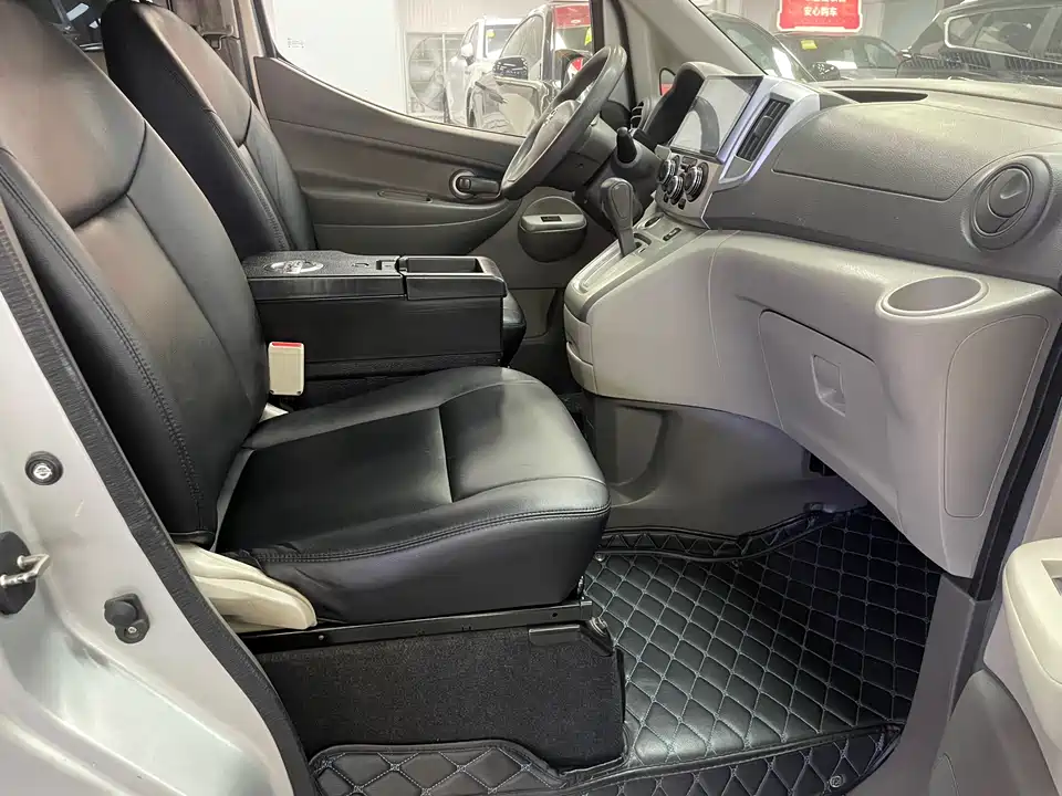 Nissan NV200 Nissan NV200