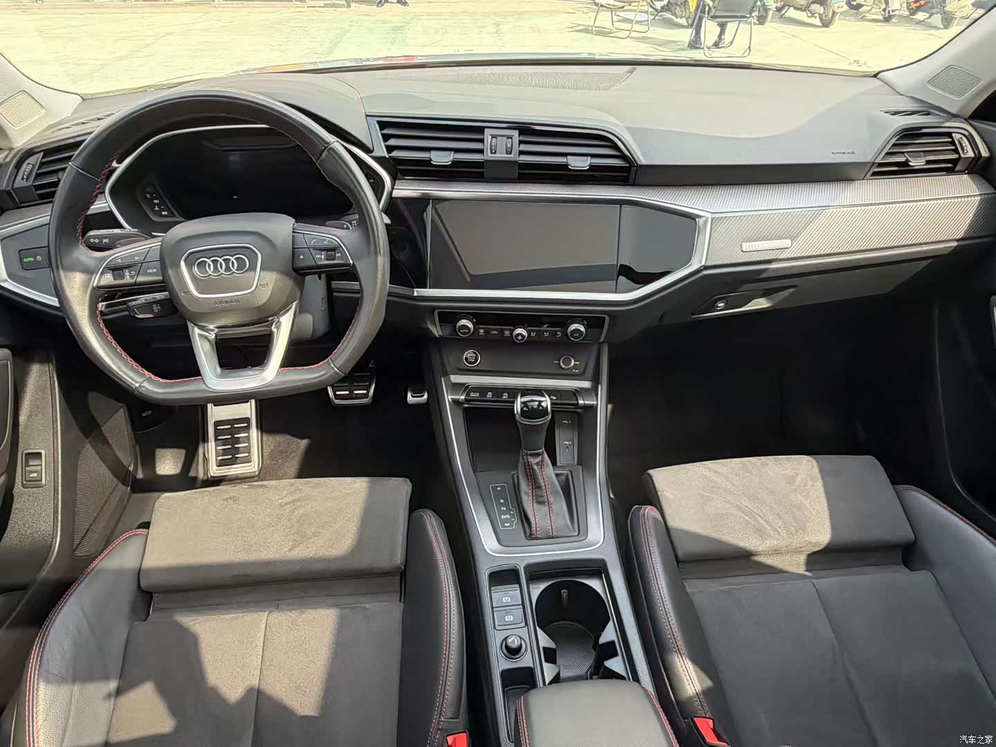 Audi Q3, 2023 4