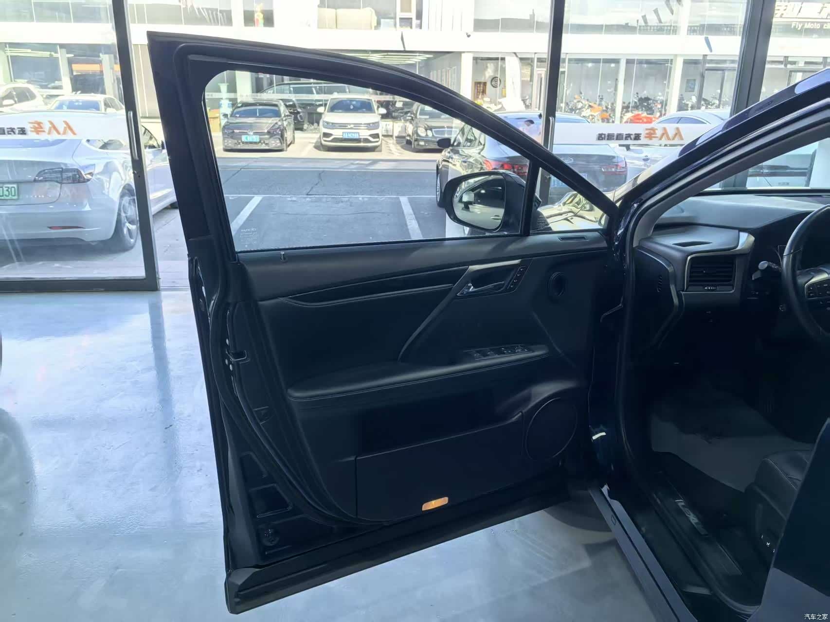 Lexus RX, 2019 9