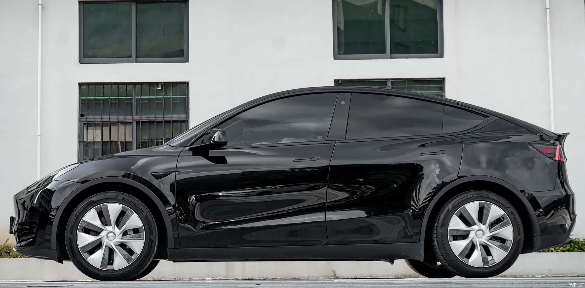 Tesla Model Y, 2023 11