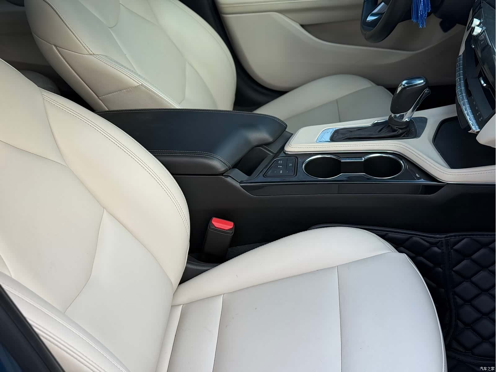 Cadillac CT4, 2023 14
