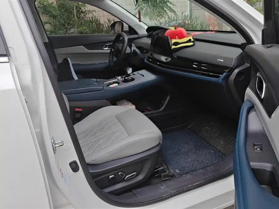 Changan UNI-K Smart iDD