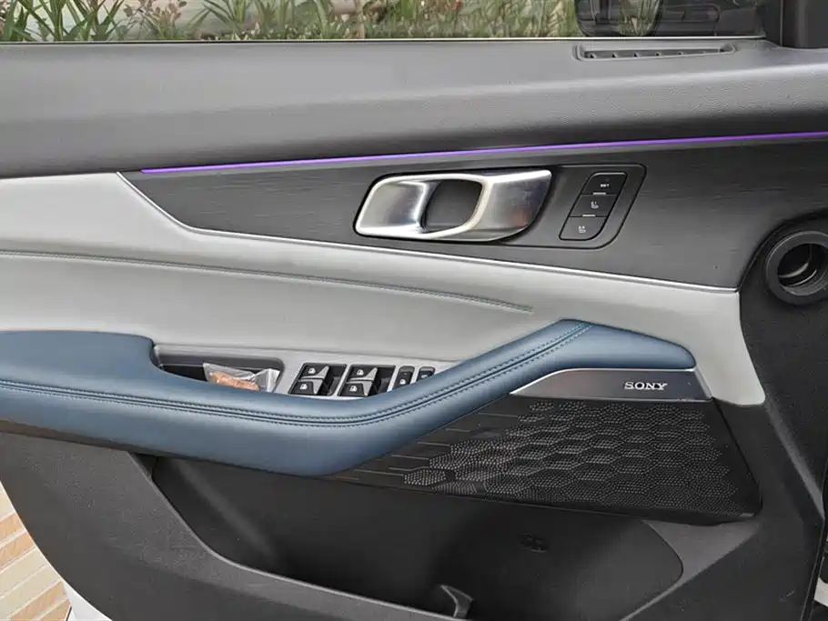 Changan UNI-K Smart iDD