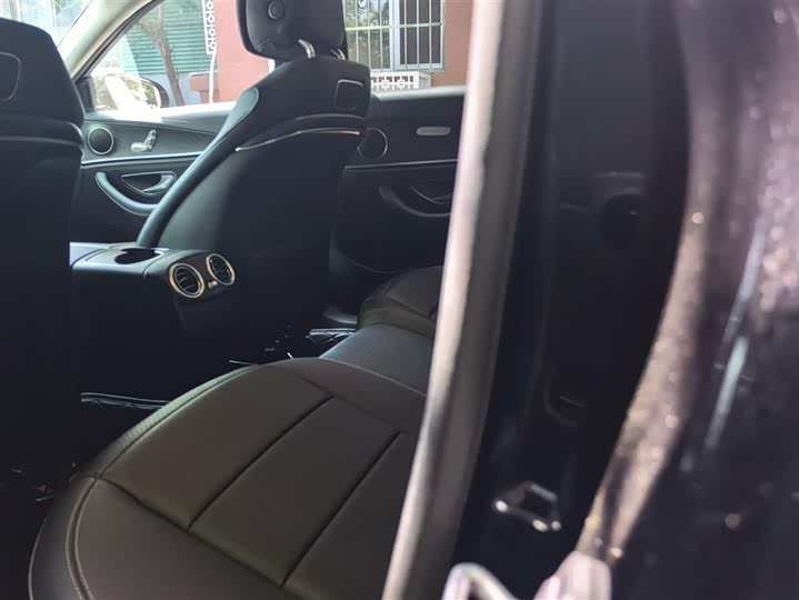 Mercedes-Benz E-Class, 2018 года фото 12
