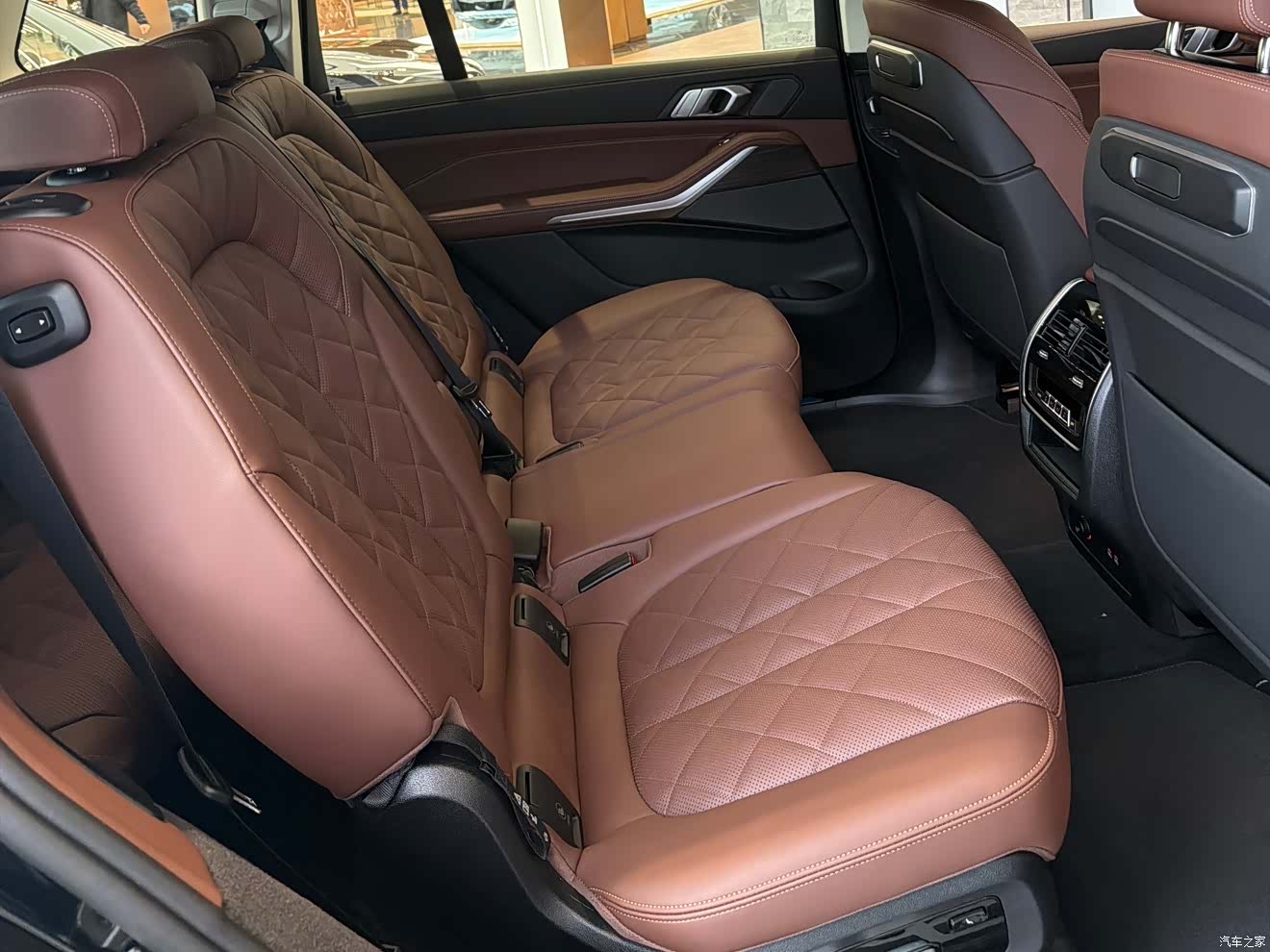 BMW X7, 1900 7