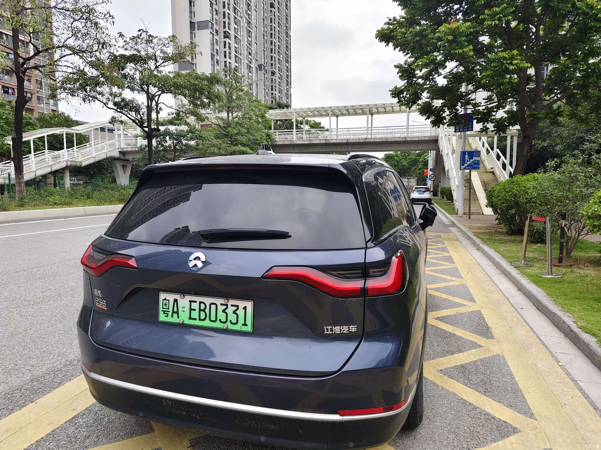 NIO ES8, 2022 4