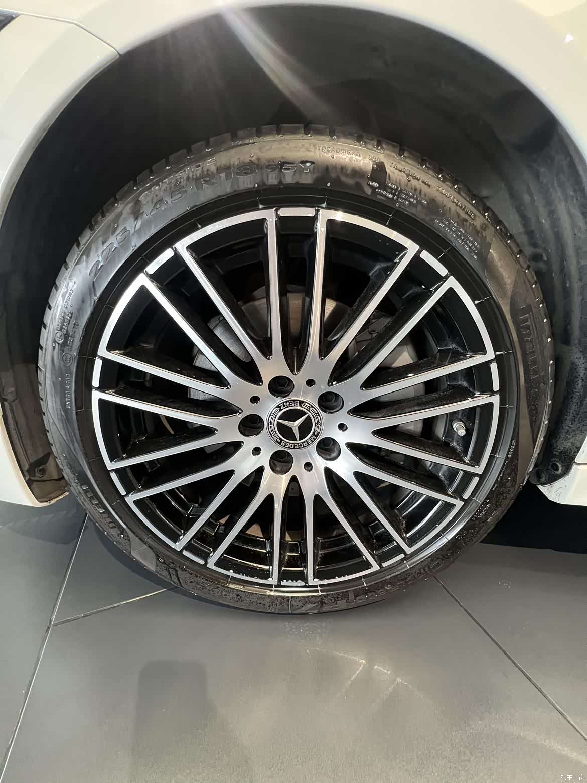 Mercedes-Benz C-Class, 2025 11