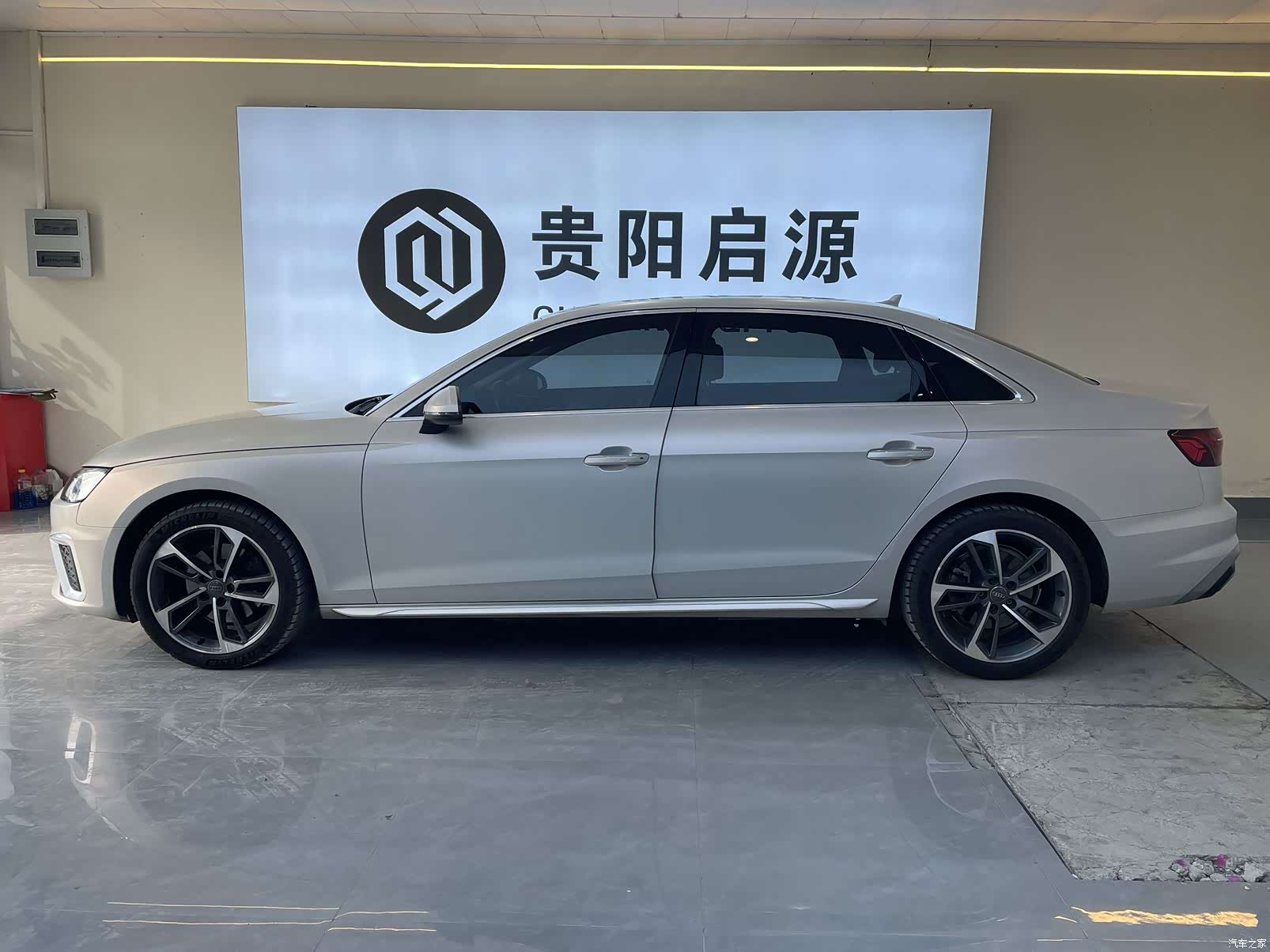 Audi A4L, 2021 3