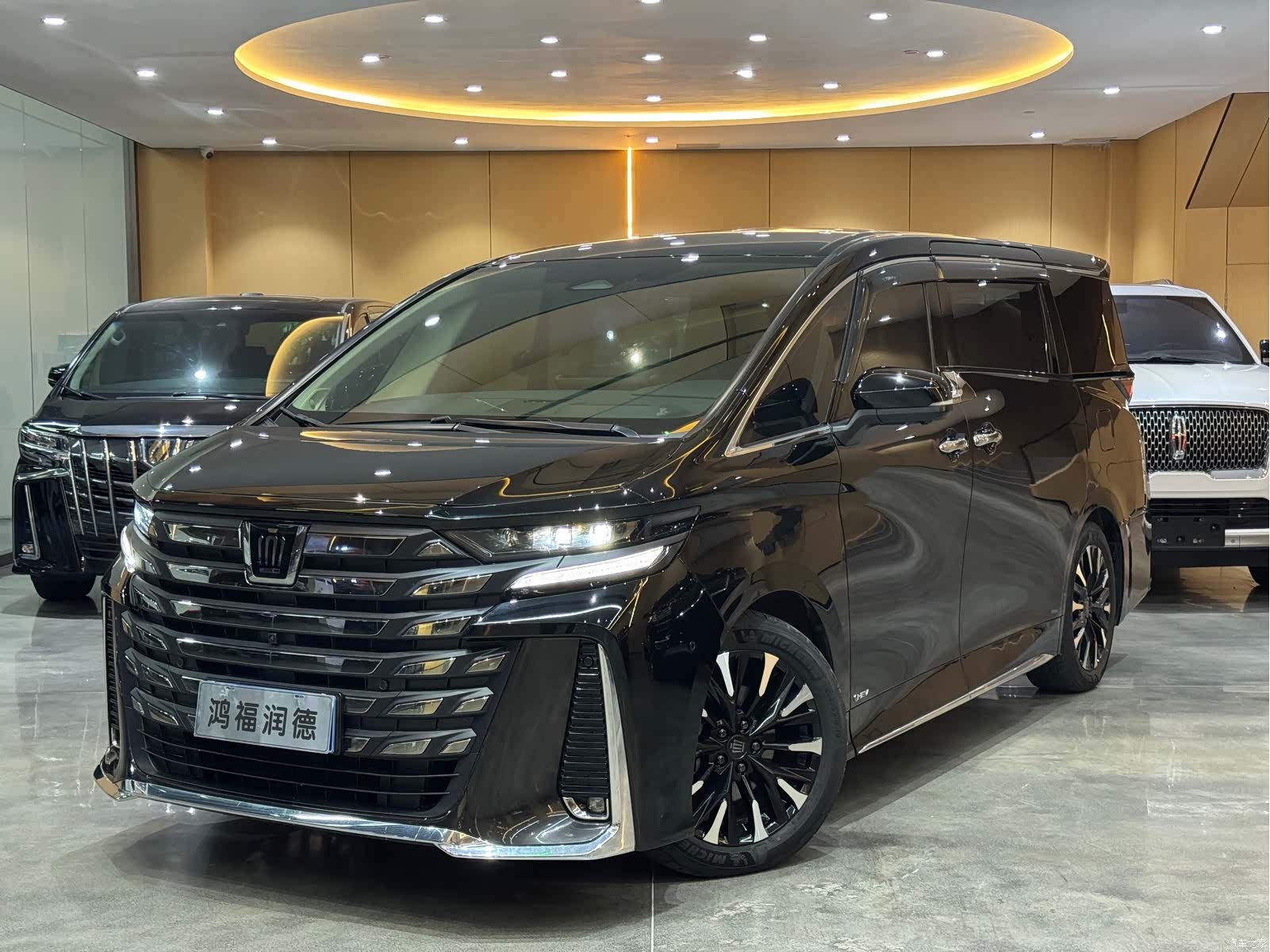 Toyota Vellfire, 2023 7