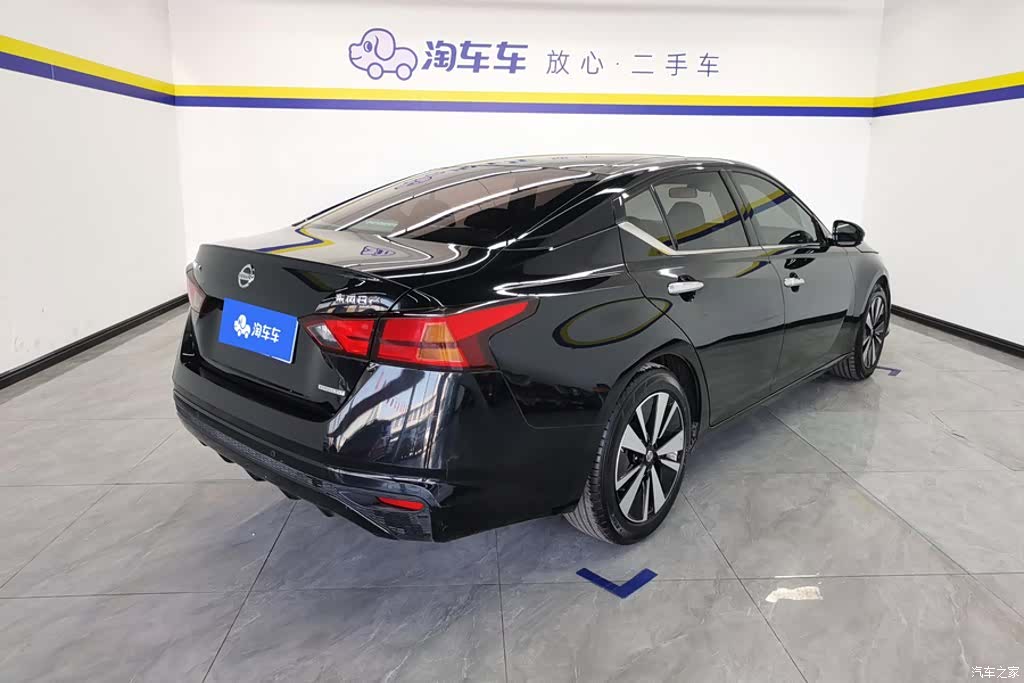 Nissan Teana, 2022 3