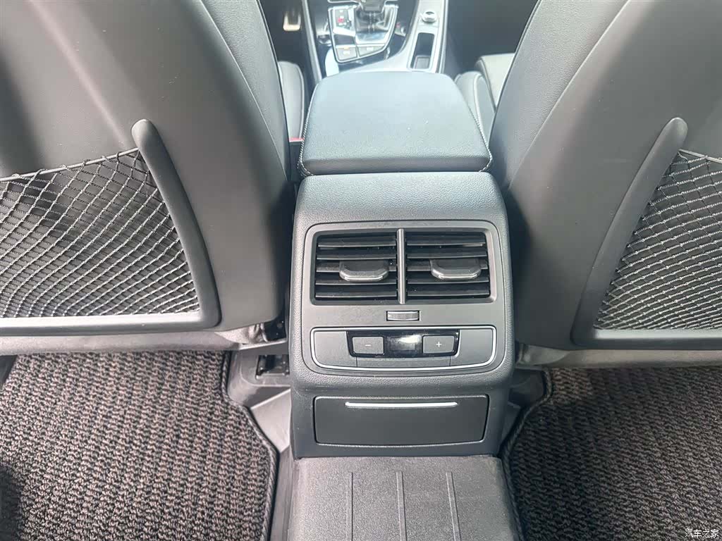 Audi A4L, 2025 9