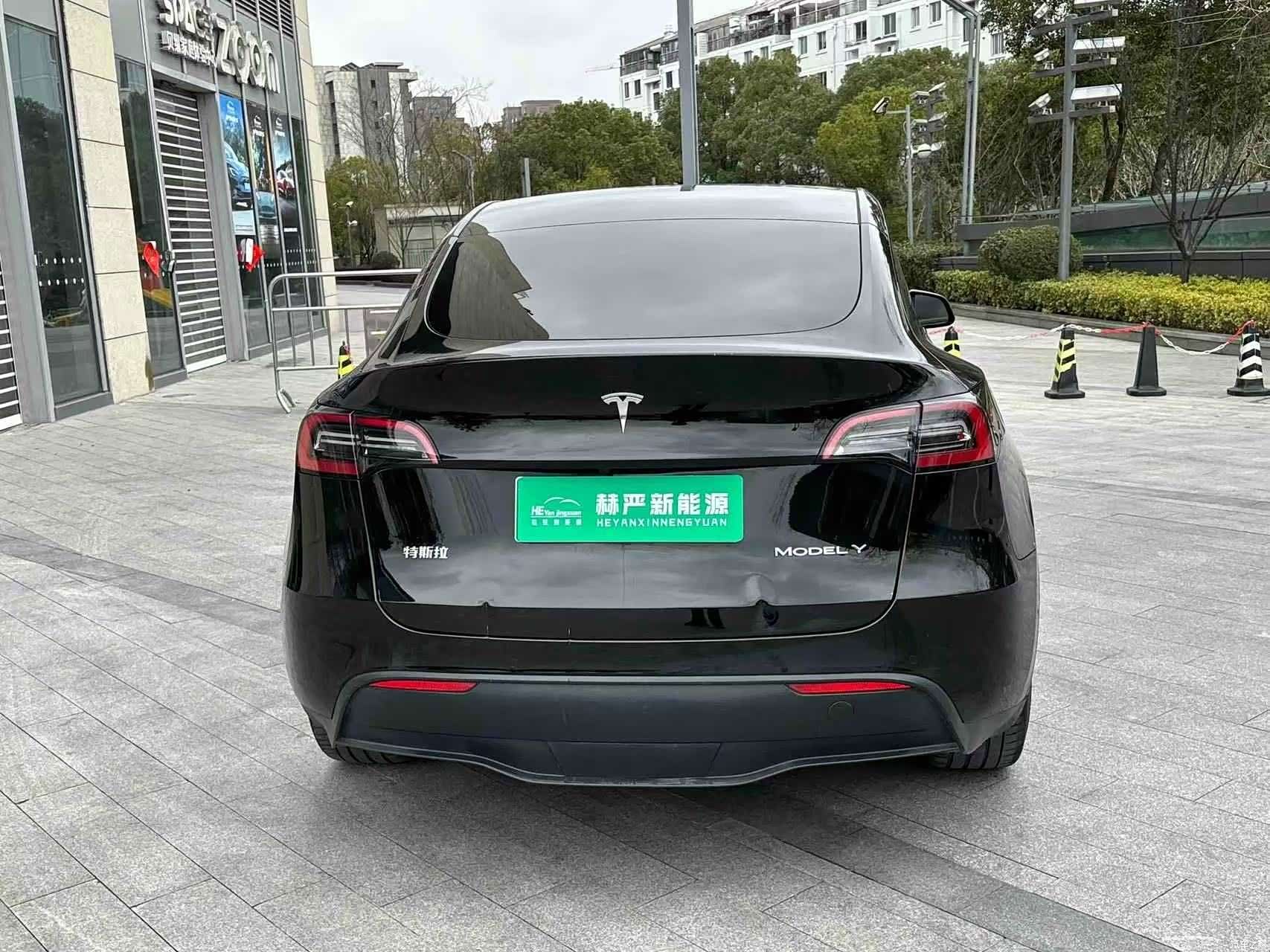 Tesla Model Y, 2023 10