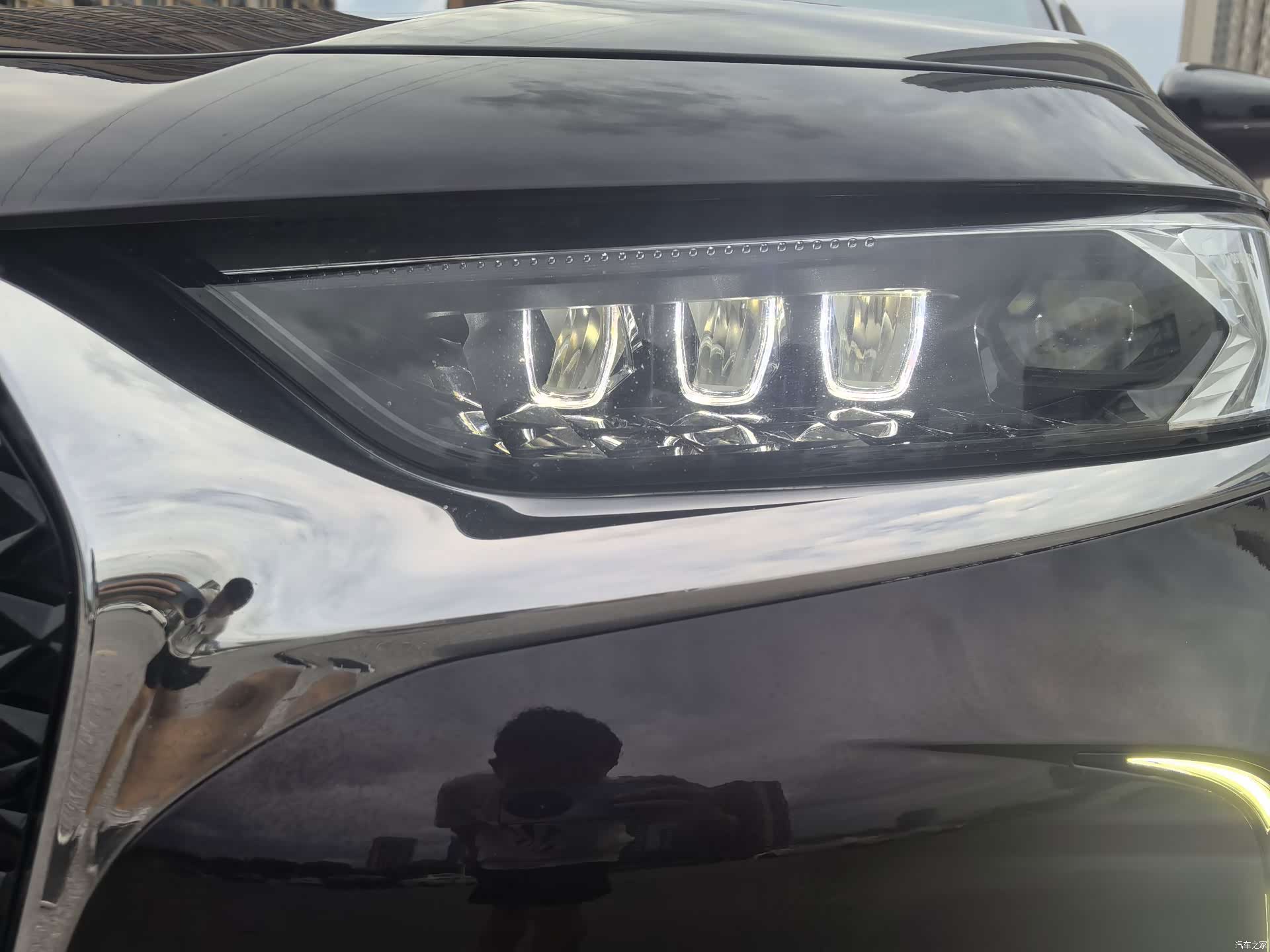 DS 7, 2019 30