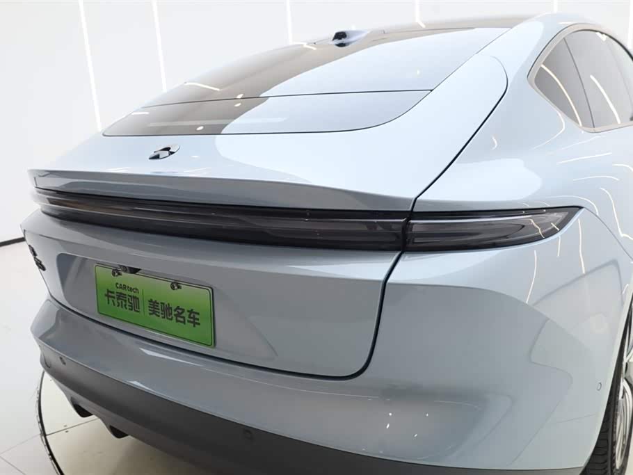 NIO ET5