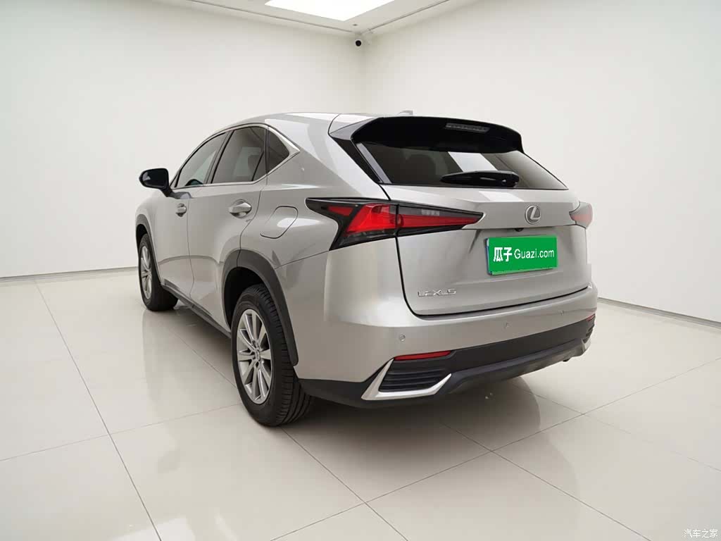 Lexus NX, 2021 3