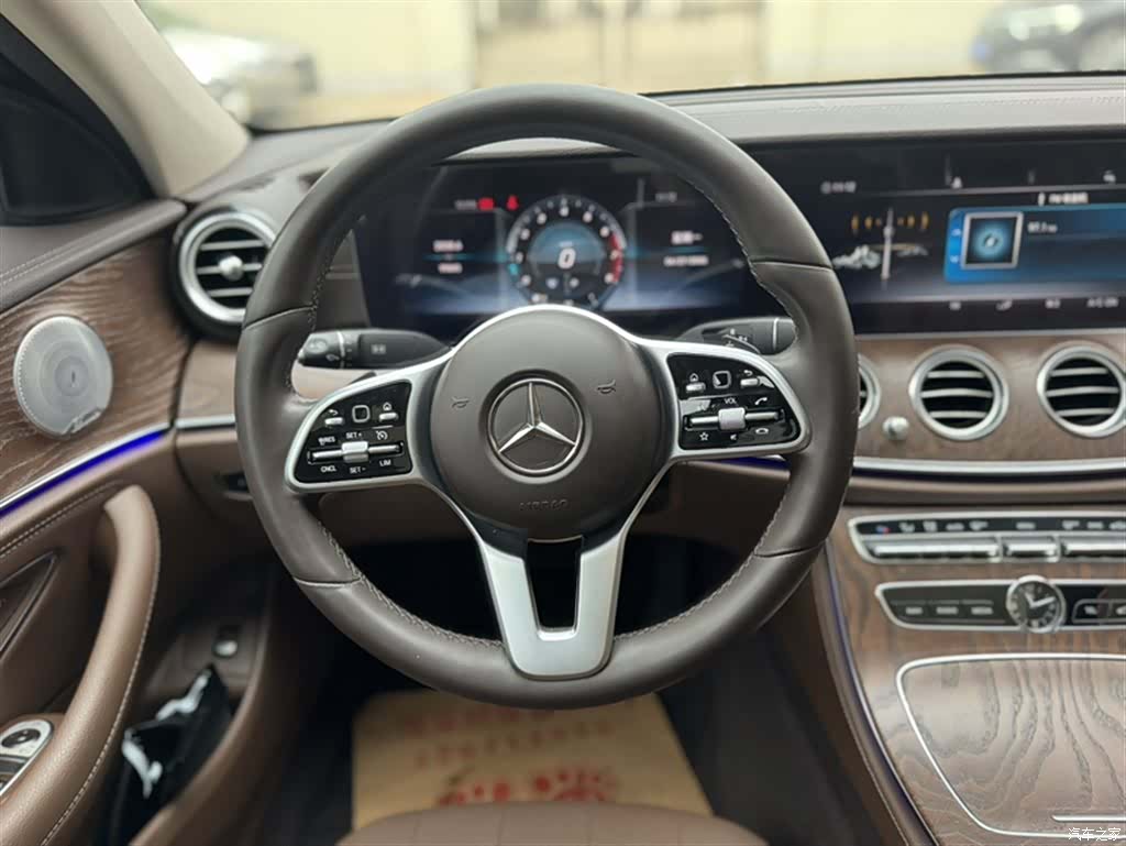 Mercedes-Benz E-Class, 2019 12