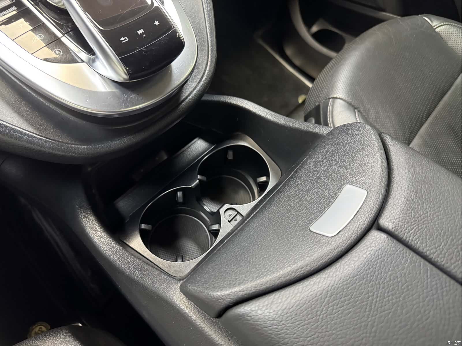Mercedes-Benz V-Class, 2018 29